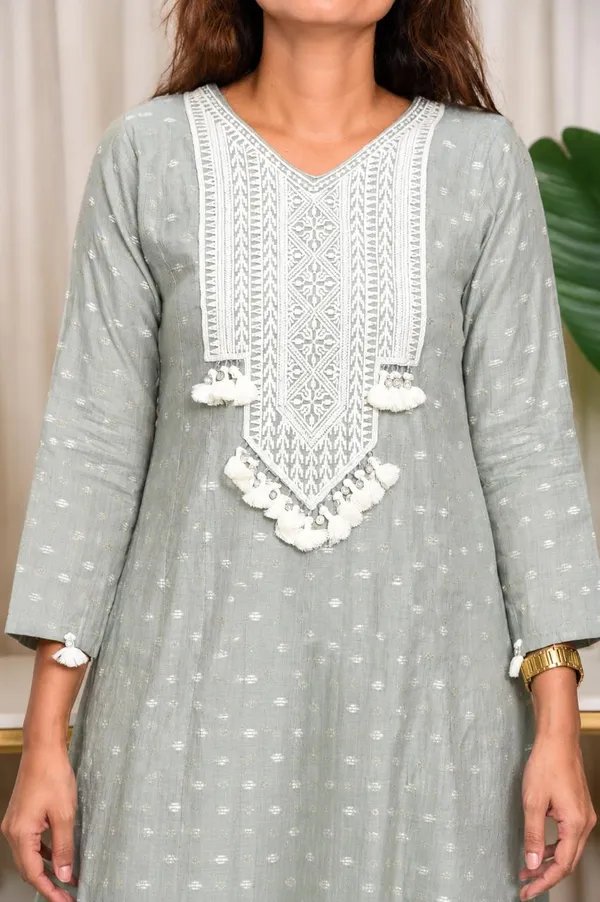 Noor_Mulchanderi_Embroidered_3_Piece_Suit_Set