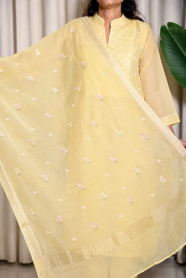 Kesar_Mulchanderi_Embroidered_3_Piece_Suit_Set