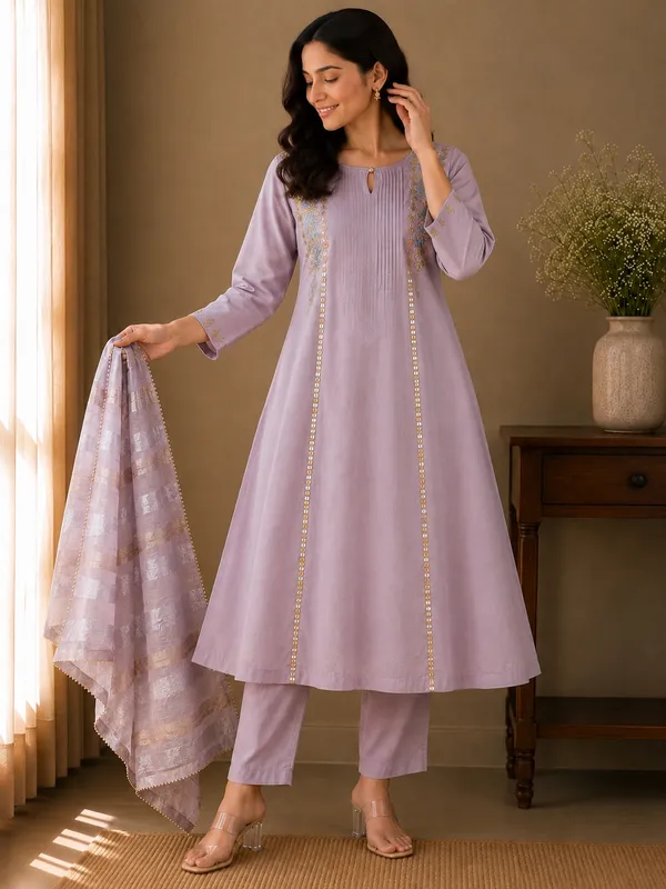 Gulzar_Mulchanderi_Embroidered_3_Piece_Suit_Set