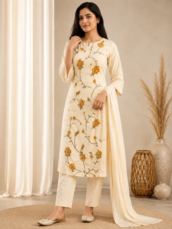 Gulnaar_Grace_Cotton_3_Piece_Suit_Set