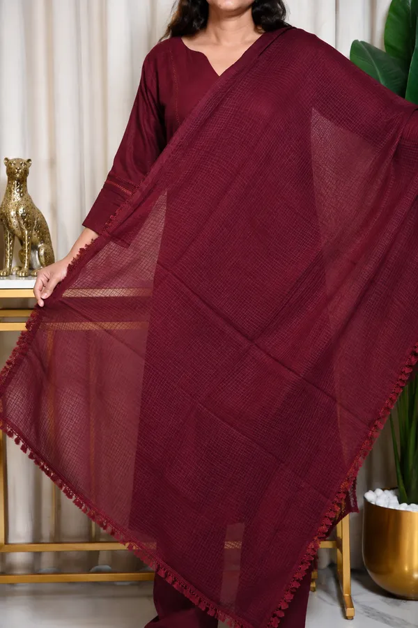 Ruhani_Mahroon_Kota_Doria_Suit_Set
