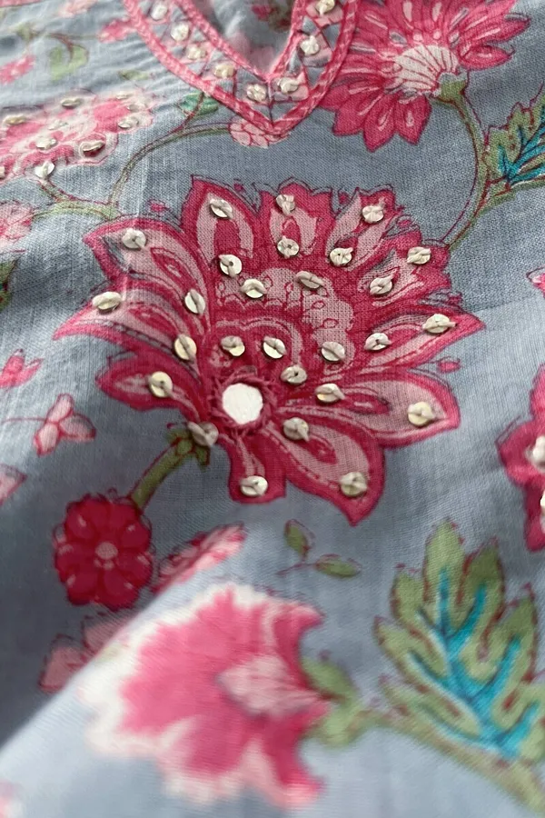 Grey_Floral_Print_Straight_Kurta_for_Women