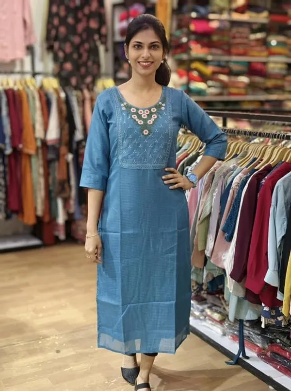 Blue_Textured_Straight_Kurta_For_Women