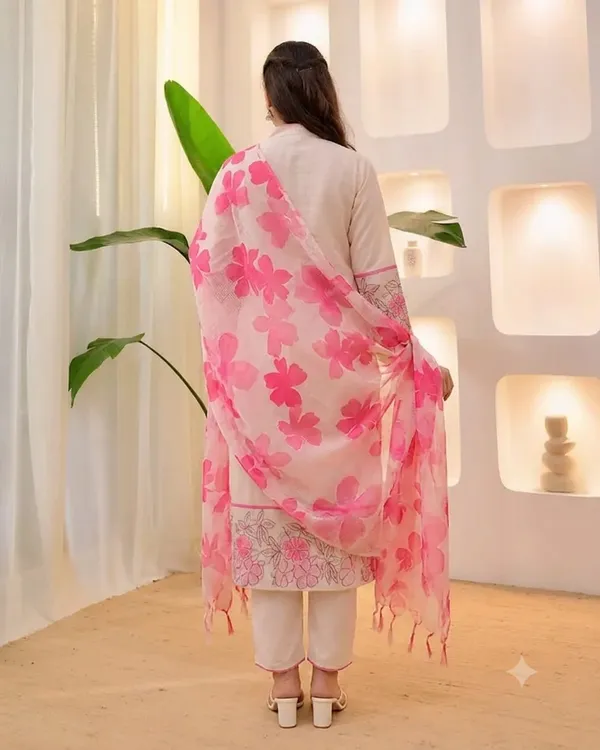 Pink_Floral_Embroidered_Kurta_Set_for_Women