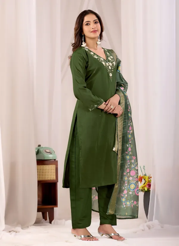 Green_Cotton_Embroidered_Kurta_Set_for_Women