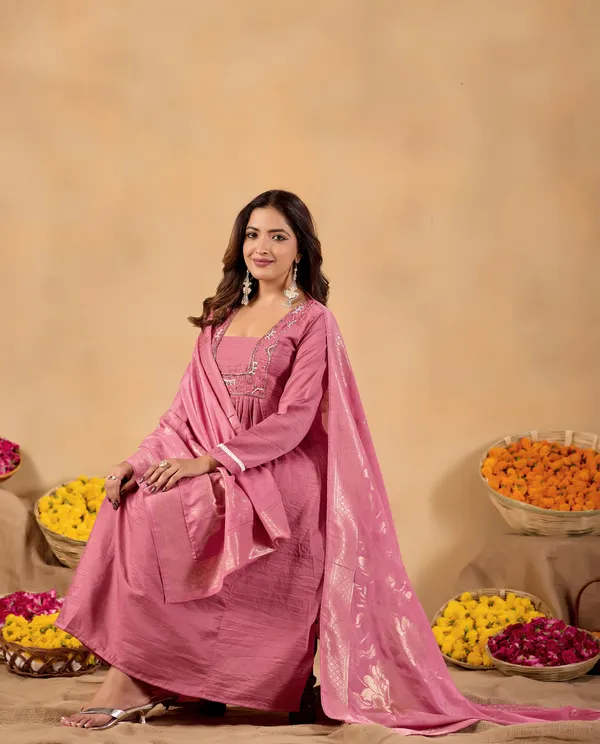 Pink_Cotton_Embroidered_Kurta_Set_With_Dupatta_For_Women