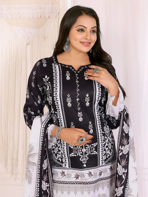 Black_Blend_Silk_Printed_Salwar_Suit_Set_for_Women