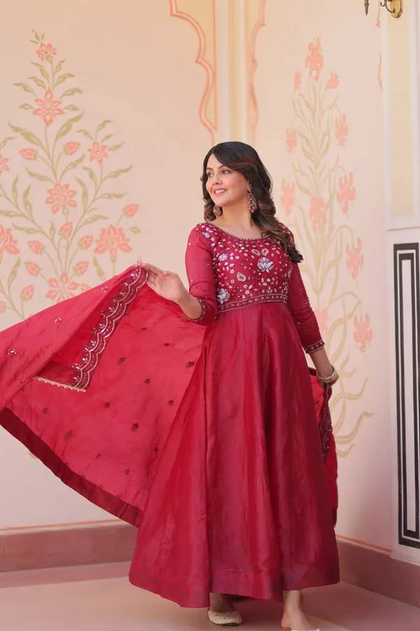 Maroon_Roman_Viscose_Embroidered_Suit_Set_for_Women