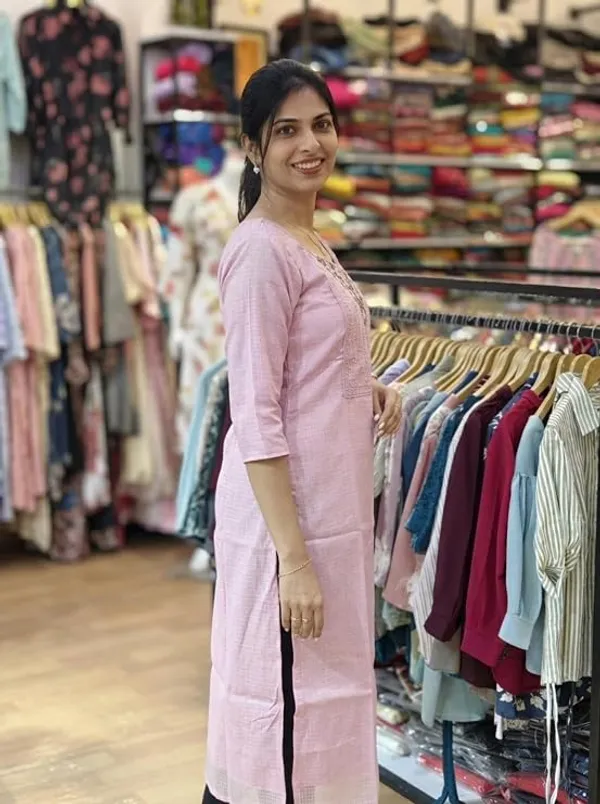Blue_Textured_Straight_Kurta_For_Women