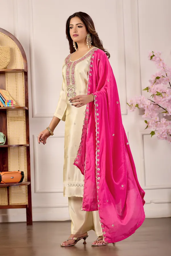 Cream_Embroidered_Ethnic_Kurta_Set_for_Women