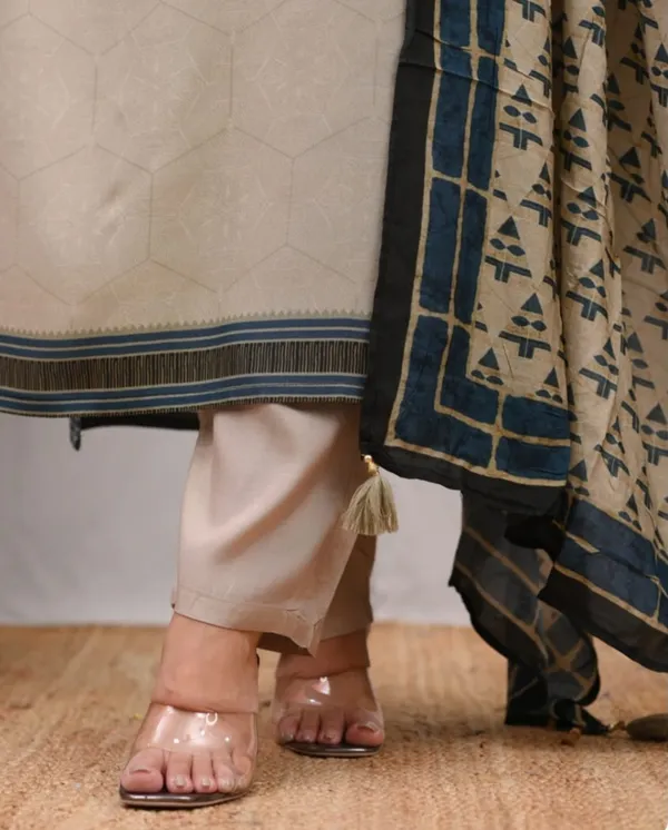 Beige_Linen_Cotton_Printed_Suit_Set_for_Women