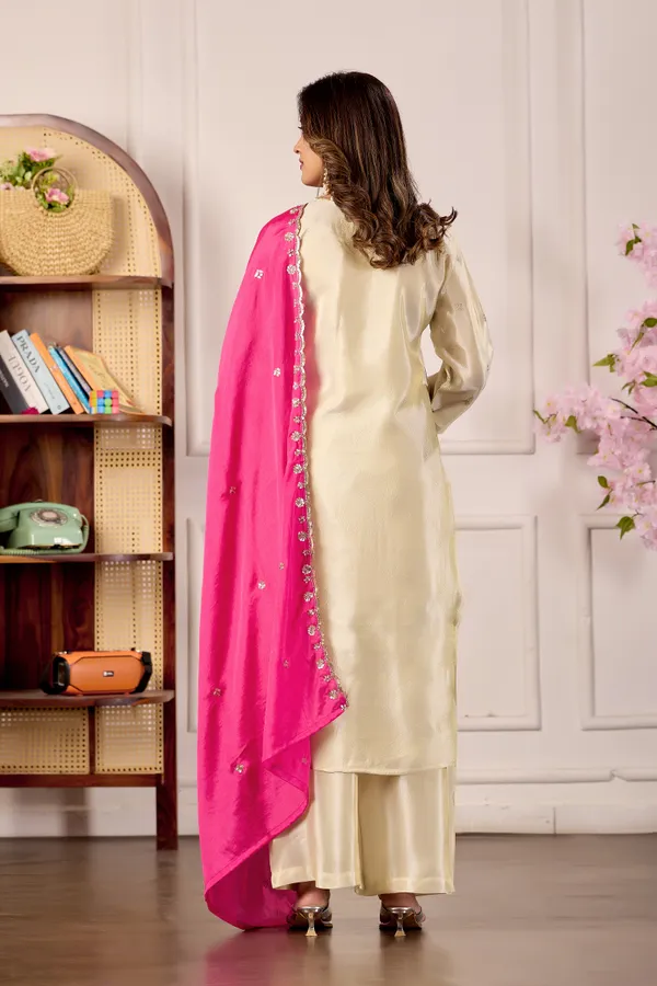 Cream_Embroidered_Ethnic_Kurta_Set_for_Women