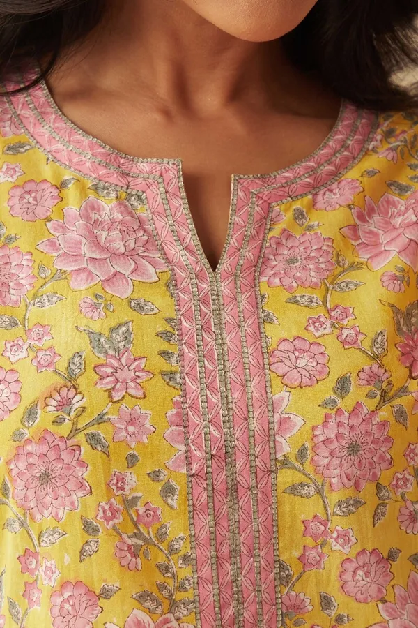 Yellow_Floral_Print_Straight_Kurta_Set_for_Women