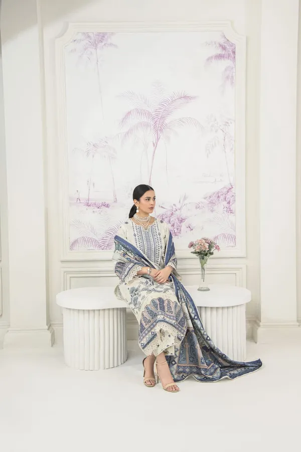Off_White_Printed_Straight_Kurta_Set_For_Women