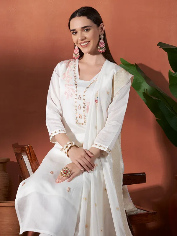 White_Embroidered_Straight_Kurta_Set_for_Women