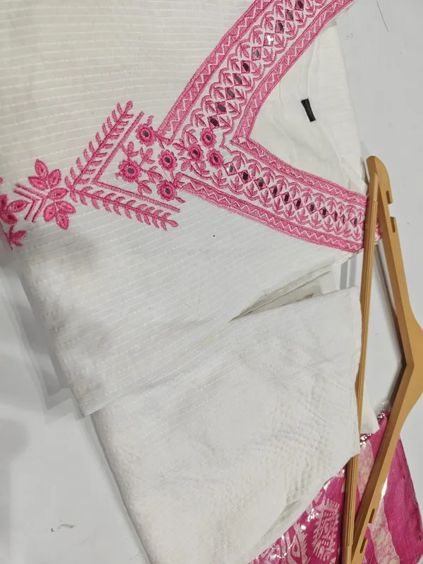 White_Cotton_Embroidered_Kurta_Set_With_Dupatta_for_Women