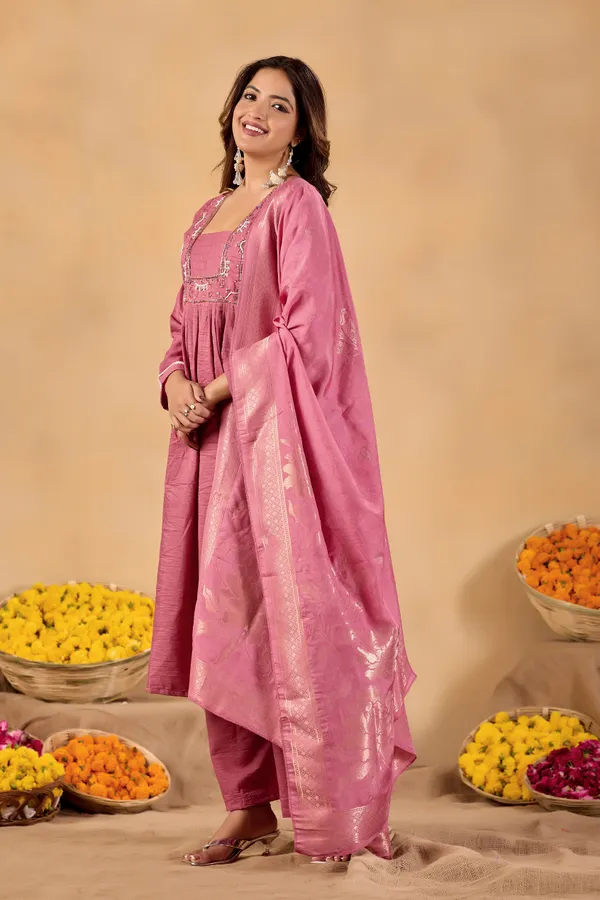 Pink_Cotton_Embroidered_Kurta_Set_With_Dupatta_For_Women