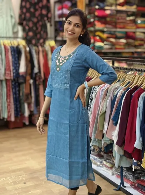 Blue_Textured_Straight_Kurta_For_Women