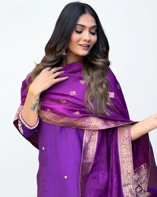 Purple_Embroidered_Kurta_Set_With_Dupatta_For_Women