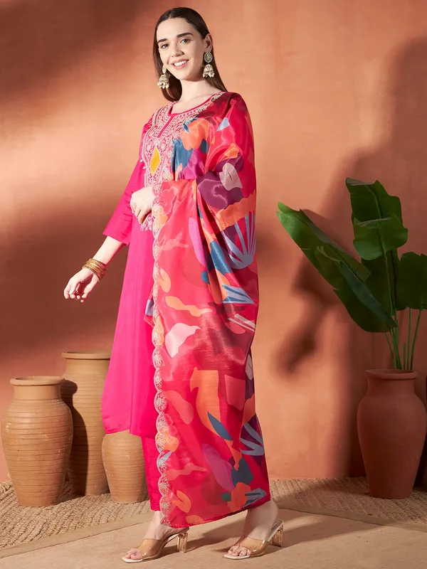 Pink_Printed_Embroidered_Salwar_Suit_Set_for_Women