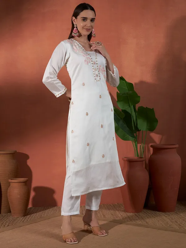 White_Embroidered_Straight_Kurta_Set_for_Women