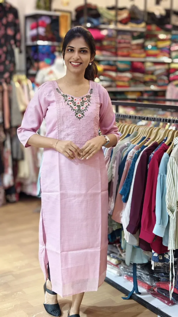 Blue_Textured_Straight_Kurta_For_Women
