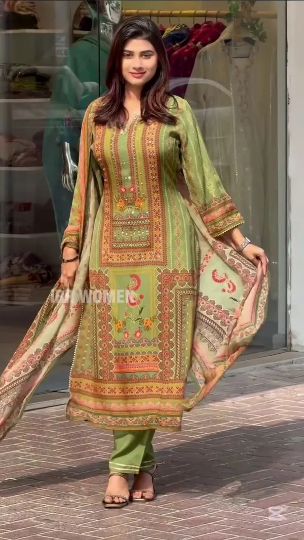 Green_Chinnon_Printed_Suit_Set_for_Women