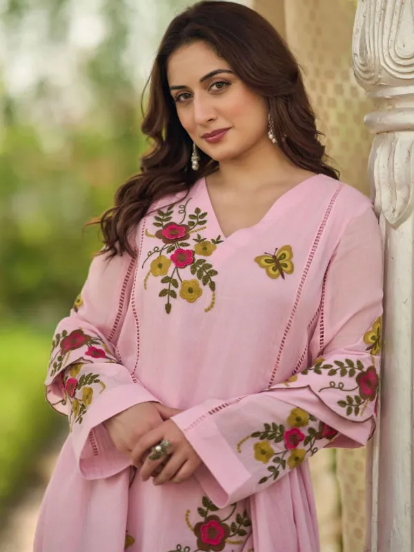Pink_Floral_Anarkali_Kurta_Set_For_Women