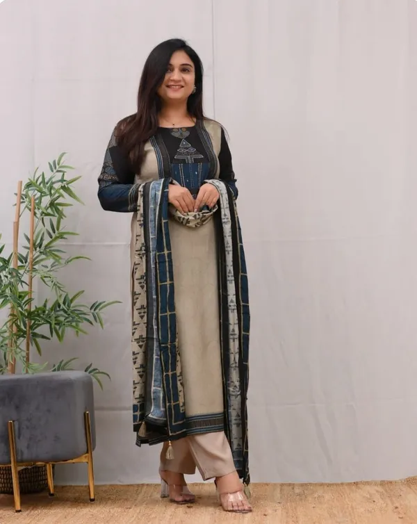 Beige_Linen_Cotton_Printed_Suit_Set_for_Women