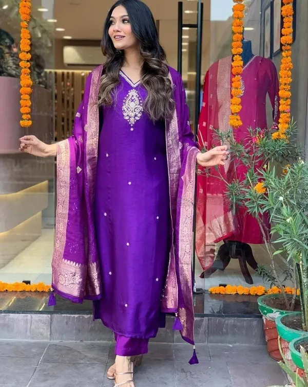 Purple_Embroidered_Kurta_Set_With_Dupatta_For_Women
