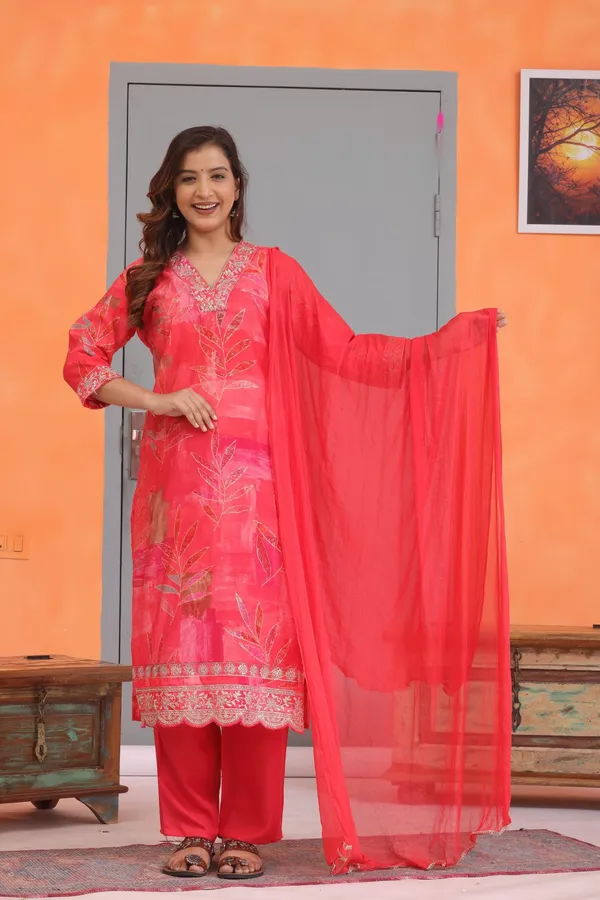 Pink_Mull_Chandari_Embroidered_Salwar_Suit_for_Women