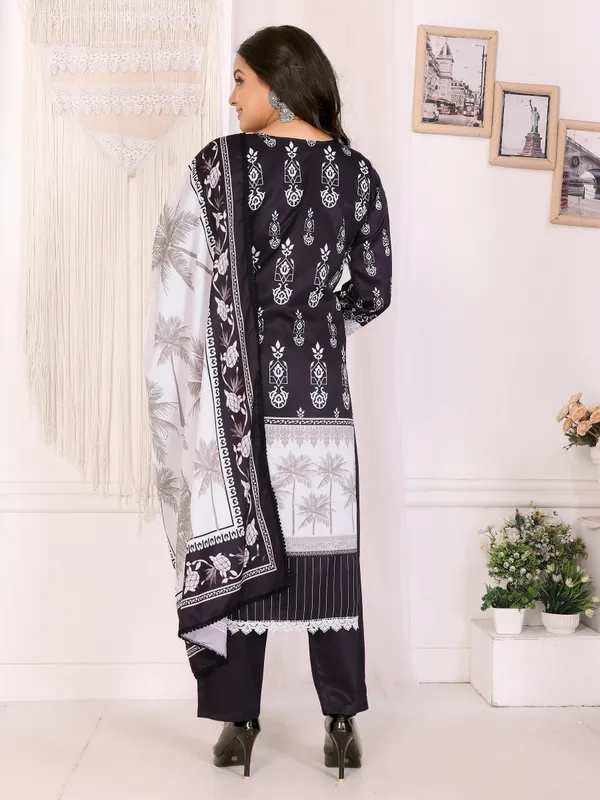 Black_Blend_Silk_Printed_Salwar_Suit_Set_for_Women