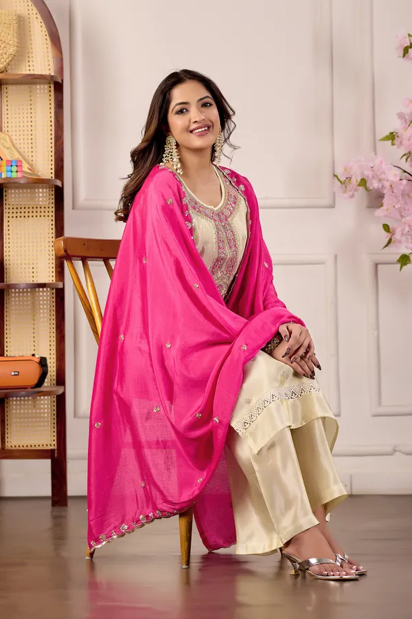 Cream_Embroidered_Ethnic_Kurta_Set_for_Women