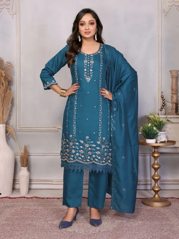 Teal_Mall_Roman_Embroidered_Suit_Set_For_Women
