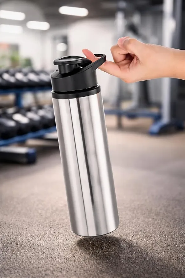 Stainless_Steel_Water_Bottle_With_Flip_Top_Lid