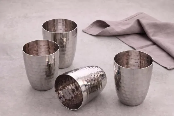 Stainless_Steel_Drinking_Tumbler