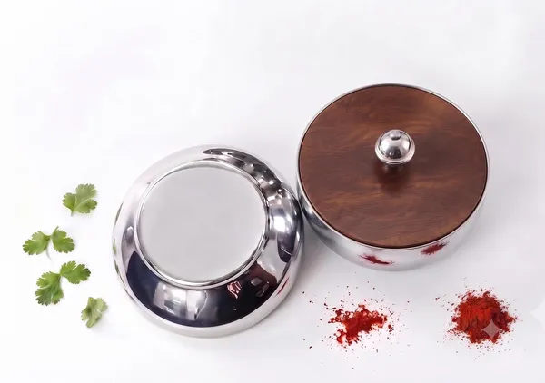 Stainless_Steel_Serving_Bowl_With_Wooden_Lid