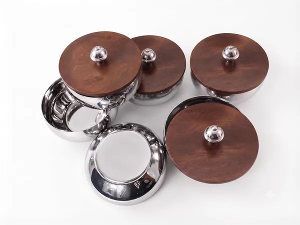Stainless_Steel_Serving_Bowl_With_Wooden_Lid