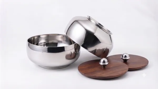 Stainless_Steel_Serving_Bowl_With_Wooden_Lid