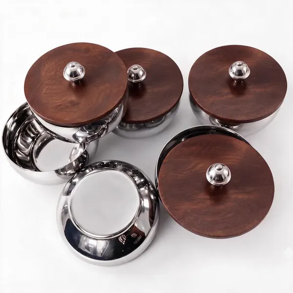 Stainless_Steel_Serving_Bowl_With_Wooden_Lid