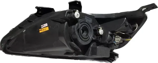Headlight_suitable_for_Chevrolet_Sail_()