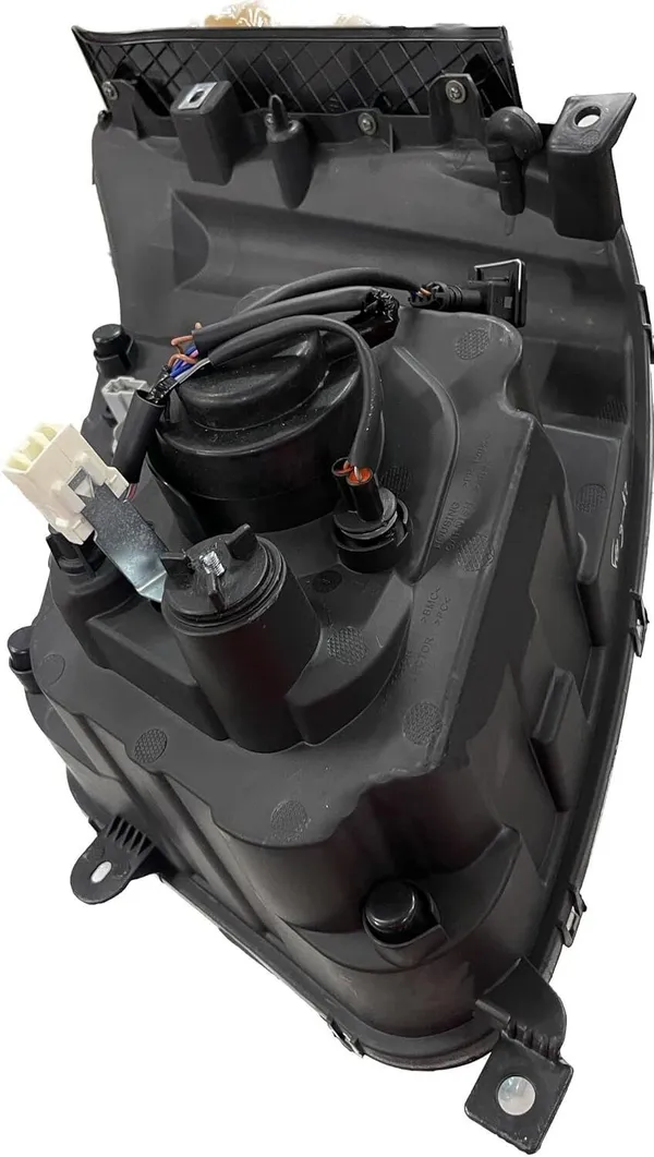 Headlight_suitable_for_Tata_Ignitor_()