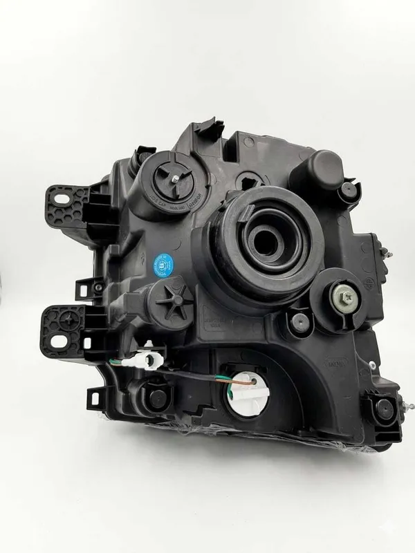 LED_Headlight_suitable_for_Mahindra_Brio_()