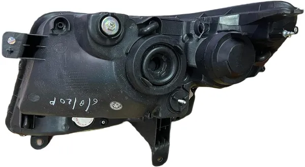 Headlight_suitable_for_Mahindra_TUV_300_()