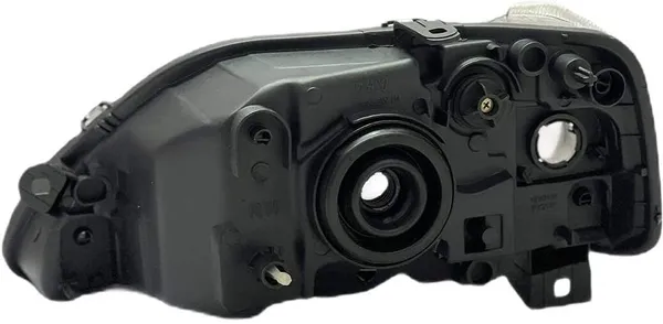 _Headlight_suitable_for_Mahindra_Logan,_Verito_()