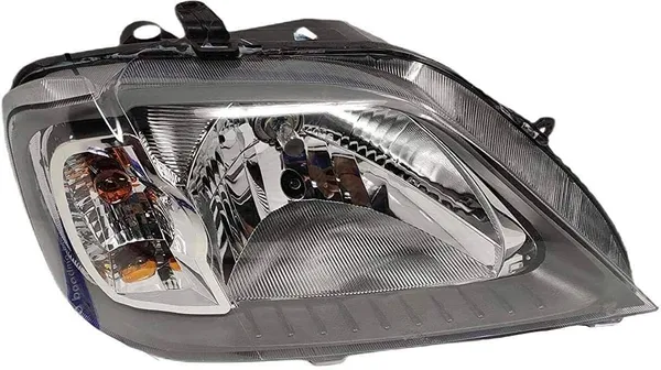 _Headlight_suitable_for_Mahindra_Logan,_Verito_()