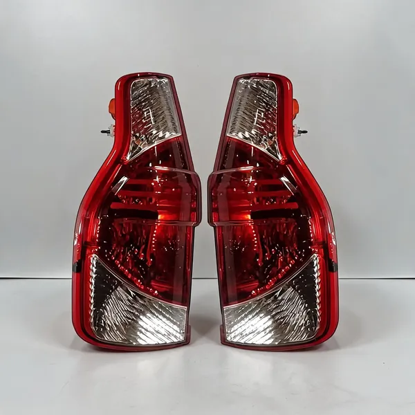 KK_PRODUCT_Tail_Light_suitable_for_Mahindra_Xylo_()
