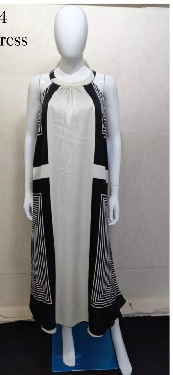 Black_And_White_Geometric_Print_Maxi_Dress_For_Women