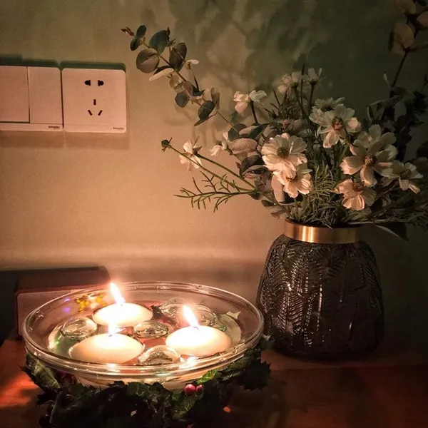 Floating_Candle_Light_Candle_Holder_Table_Decoration_Default_Title