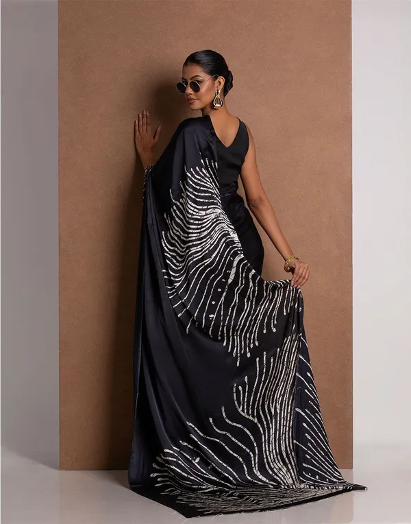 Black_Satin_Abstract_Print_Saree_For_Women